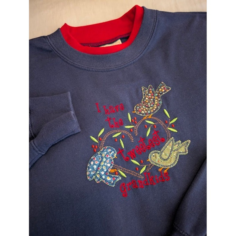 M&C Sportswear Grandma Sweatshirt LARGE Navy Blue Red Birds Grandkids Vintage